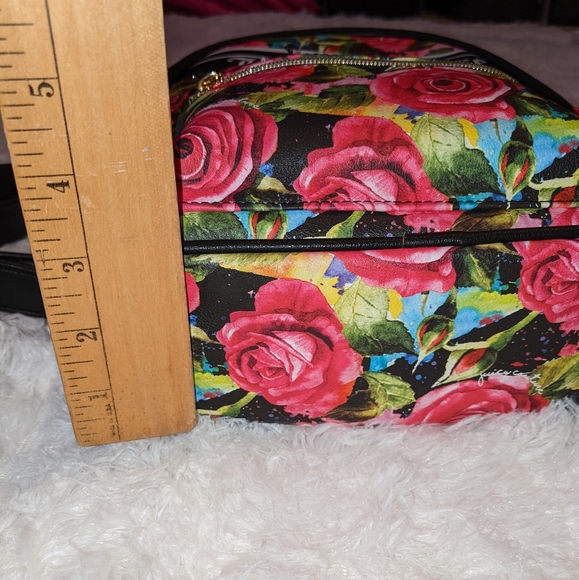 Nwt Juicy Couture Black Multi Rose Juicy Billboard SM Backpack - Picture 15 of 16